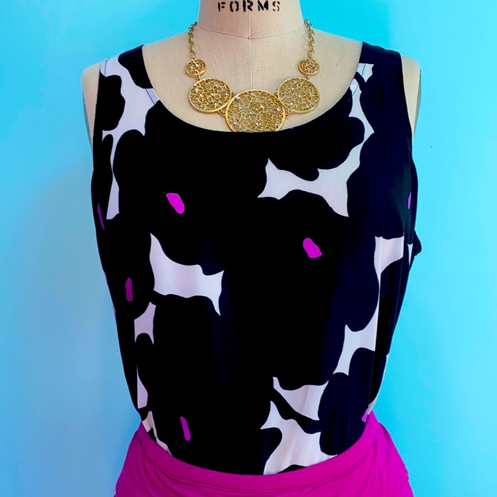 Worthington black, white & purple printed top